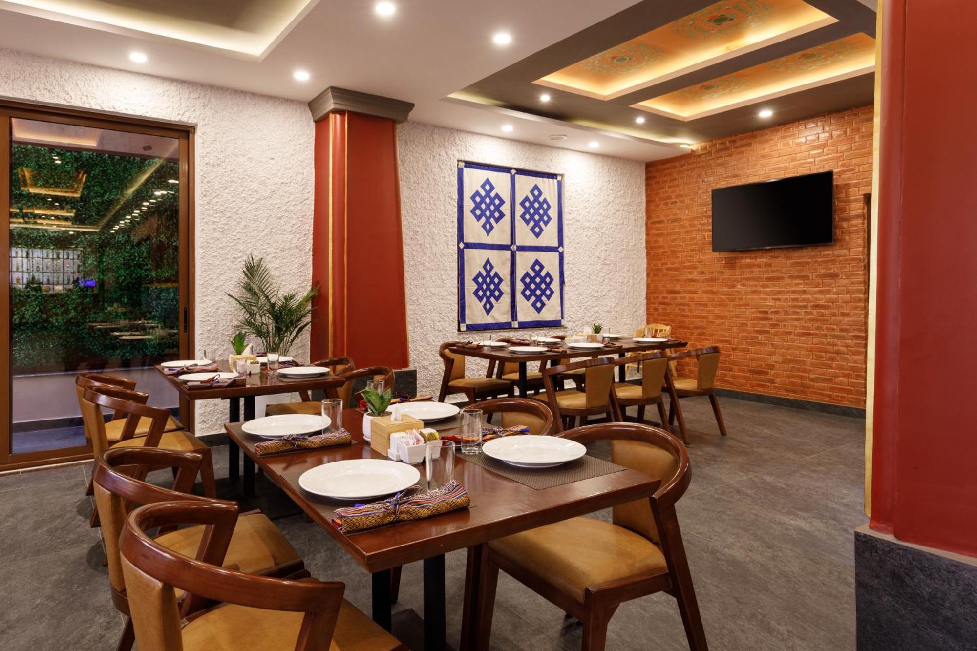 Atisha Hotel Катманду Екстериор снимка