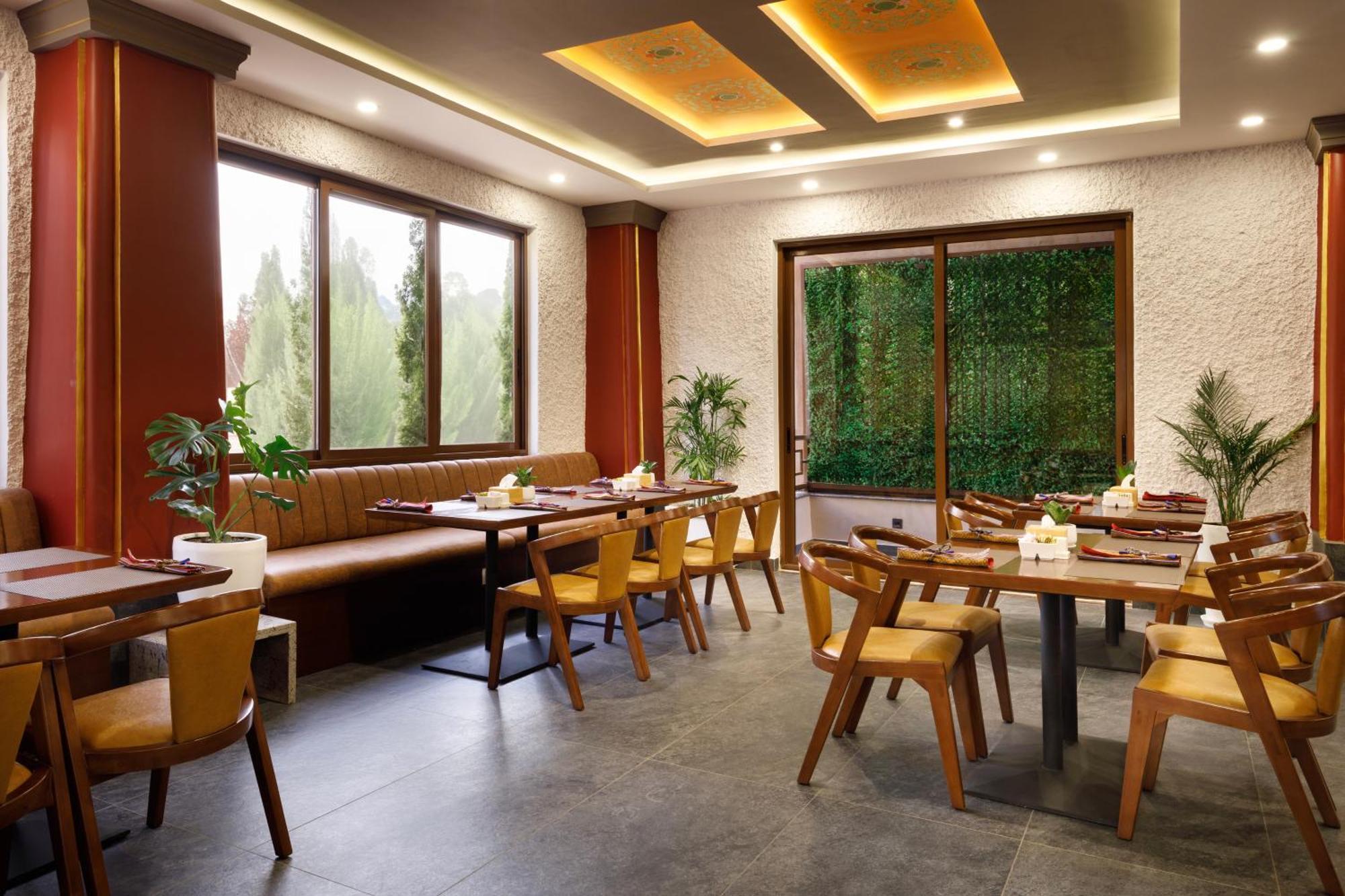 Atisha Hotel Катманду Екстериор снимка